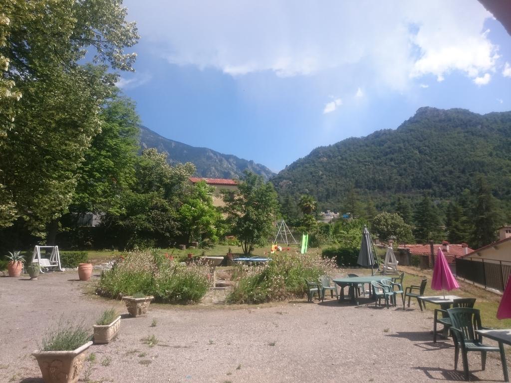 Hotel Le Mas Fleuri Vernet-les-Bains Esterno foto