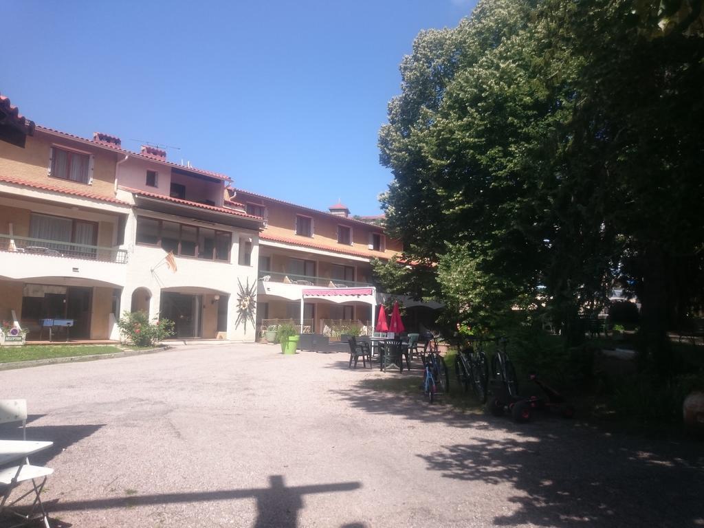 Hotel Le Mas Fleuri Vernet-les-Bains Esterno foto