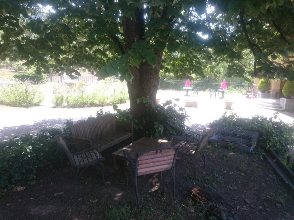Hotel Le Mas Fleuri Vernet-les-Bains Esterno foto
