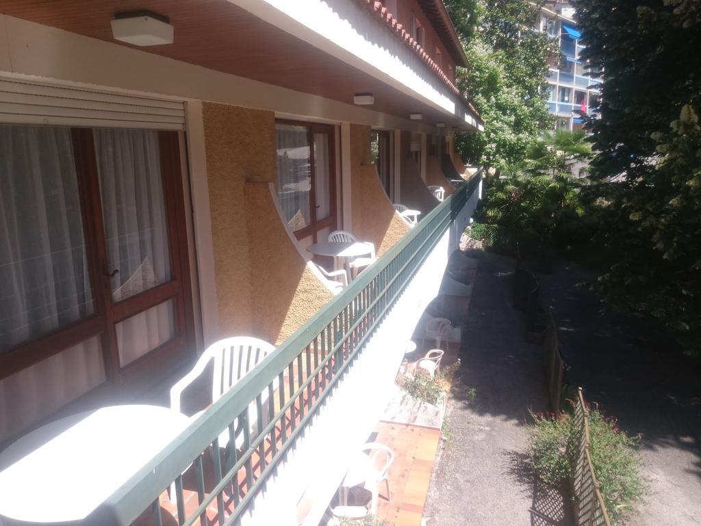 Hotel Le Mas Fleuri Vernet-les-Bains Esterno foto