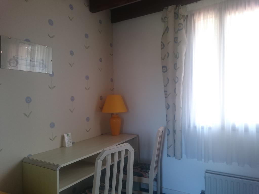 Hotel Le Mas Fleuri Vernet-les-Bains Esterno foto