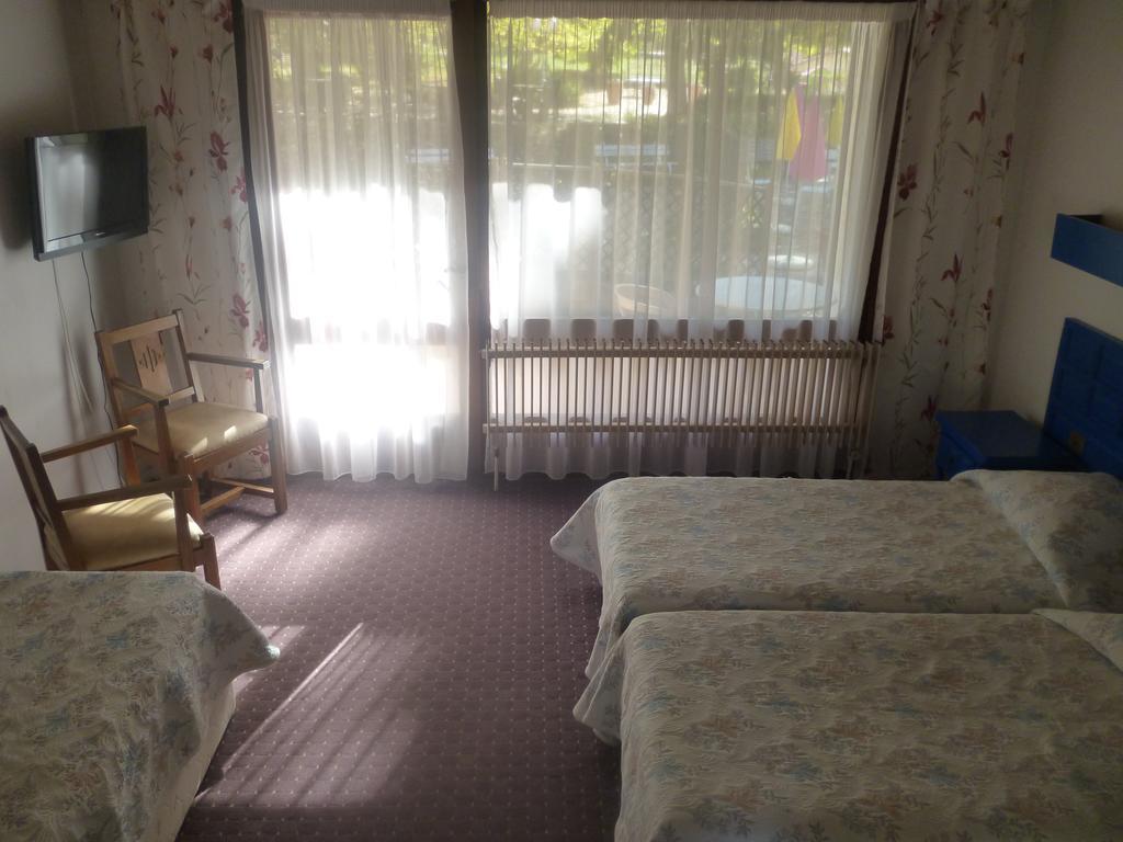 Hotel Le Mas Fleuri Vernet-les-Bains Esterno foto