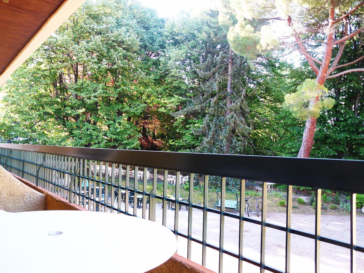 Hotel Le Mas Fleuri Vernet-les-Bains Esterno foto