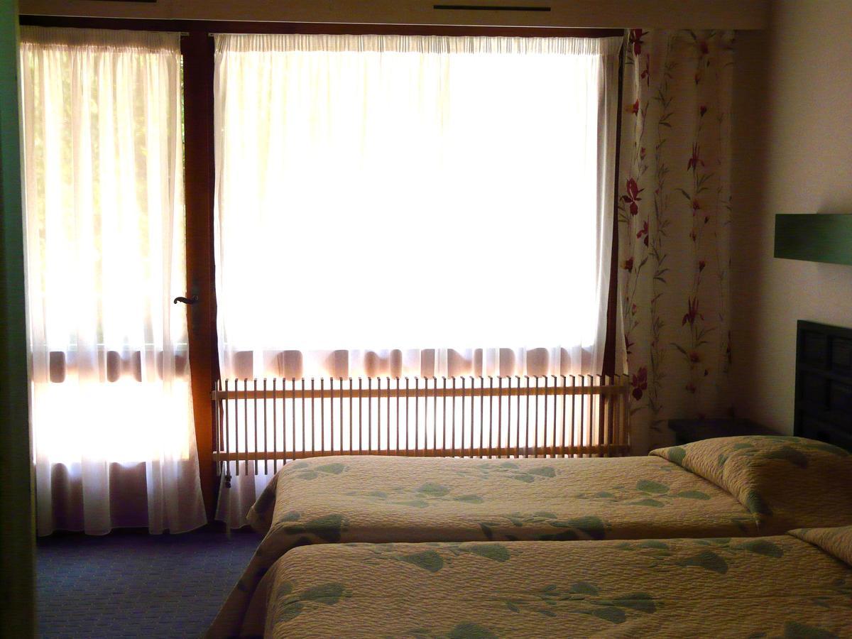 Hotel Le Mas Fleuri Vernet-les-Bains Esterno foto