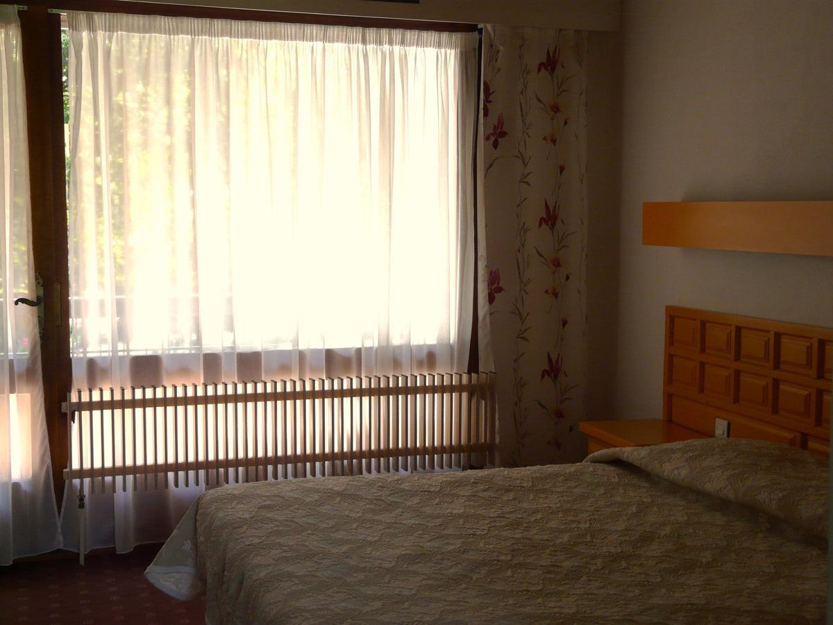 Hotel Le Mas Fleuri Vernet-les-Bains Esterno foto