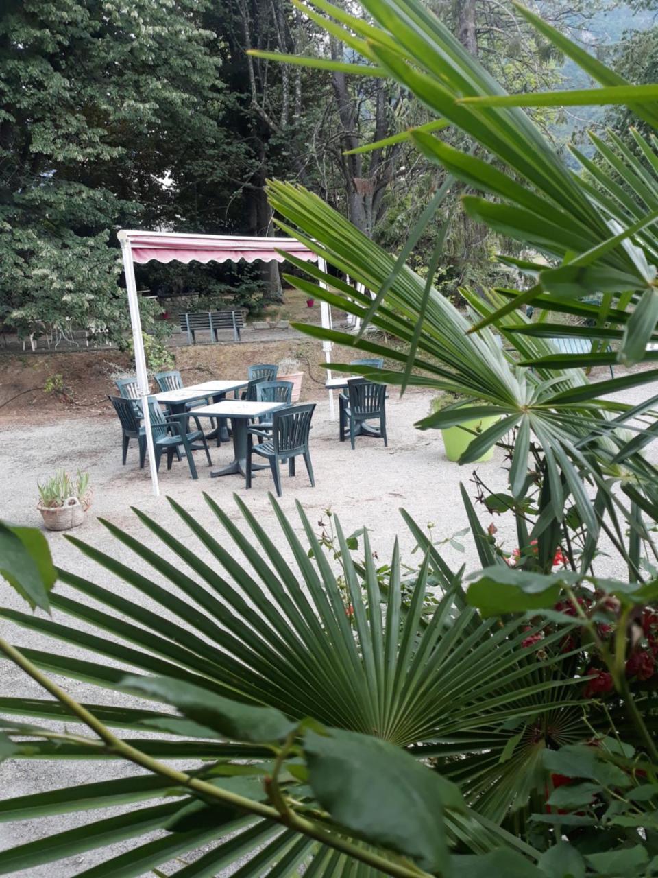 Hotel Le Mas Fleuri Vernet-les-Bains Esterno foto